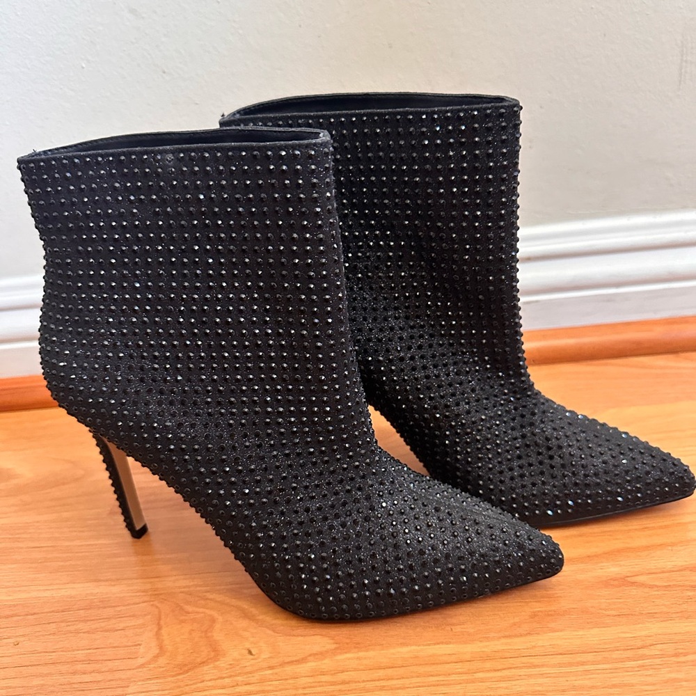 Brand New Jewel Badgley Mischka Jude Rhinestone Ankle Bootie